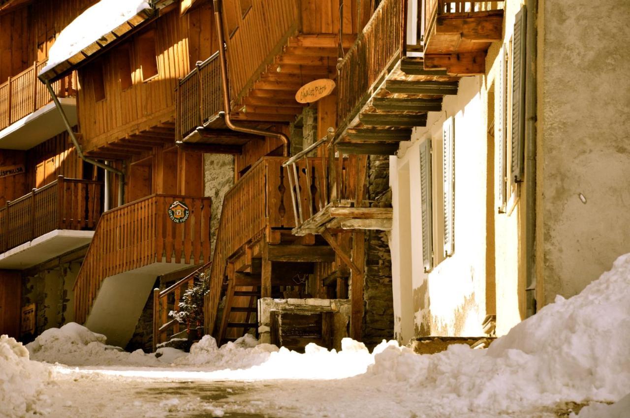 Two Bedroom Apartment La Voute, Chandon Near Meribel - Sleeps 4 Adults Or 2 Adults And 3 Children Les Allues Kültér fotó