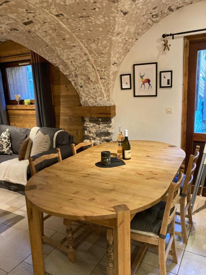 Two Bedroom Apartment La Voute, Chandon Near Meribel - Sleeps 4 Adults Or 2 Adults And 3 Children Les Allues Kültér fotó