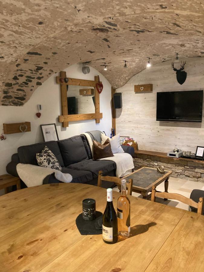 Two Bedroom Apartment La Voute, Chandon Near Meribel - Sleeps 4 Adults Or 2 Adults And 3 Children Les Allues Kültér fotó